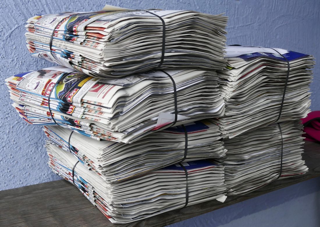 Prospekte kommen oft zusammen mit Zeitungen in den Briefkasten.